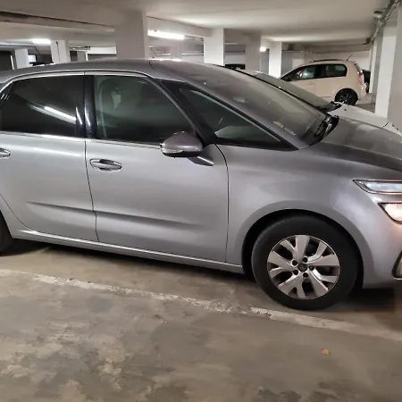 Toulouse-st Cyprien - Parking-- Netflix Toulouse