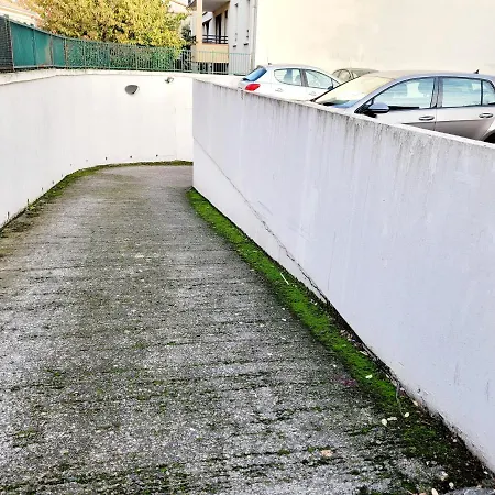 Toulouse-st Cyprien - Parking-- Netflix